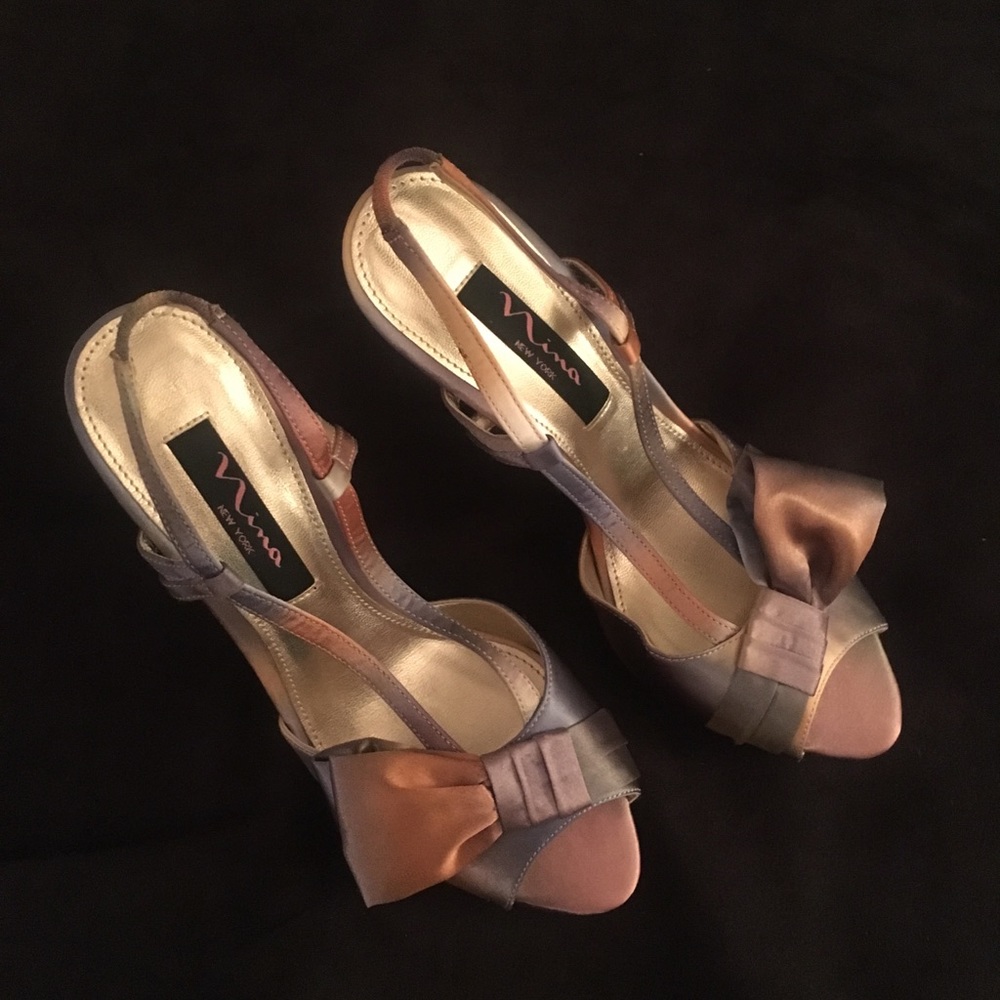 Nina sz 6 1/2 multi color heels